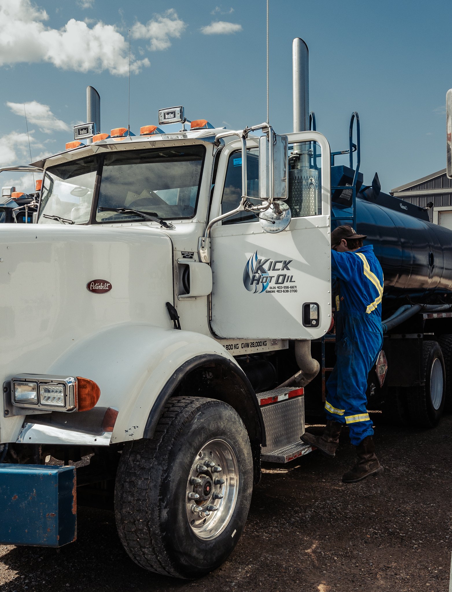 Kick Hot Oil Truck Unit 23